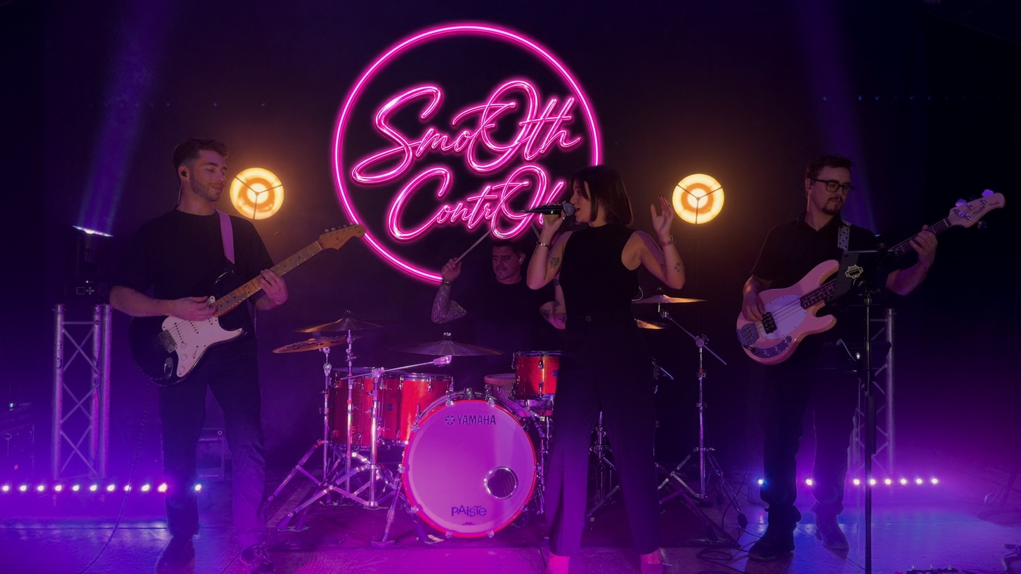 SMOOTH CONTROL en concert